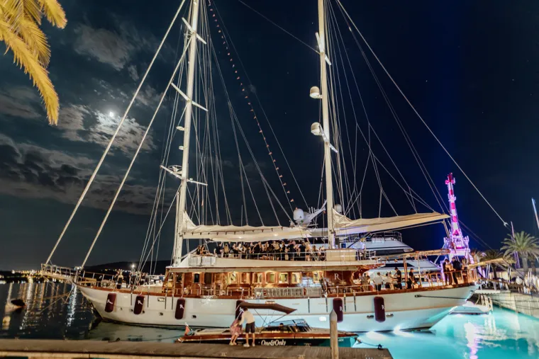 Top 5 Game Changer trenutaka u 2025.: Od networkinga na jahti do govornika koji nije čovjek