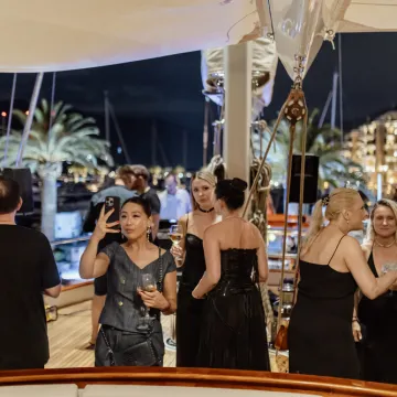 Top 5 Game Changer trenutaka u 2025.: Od networkinga na jahti do govornika koji nije čovjek