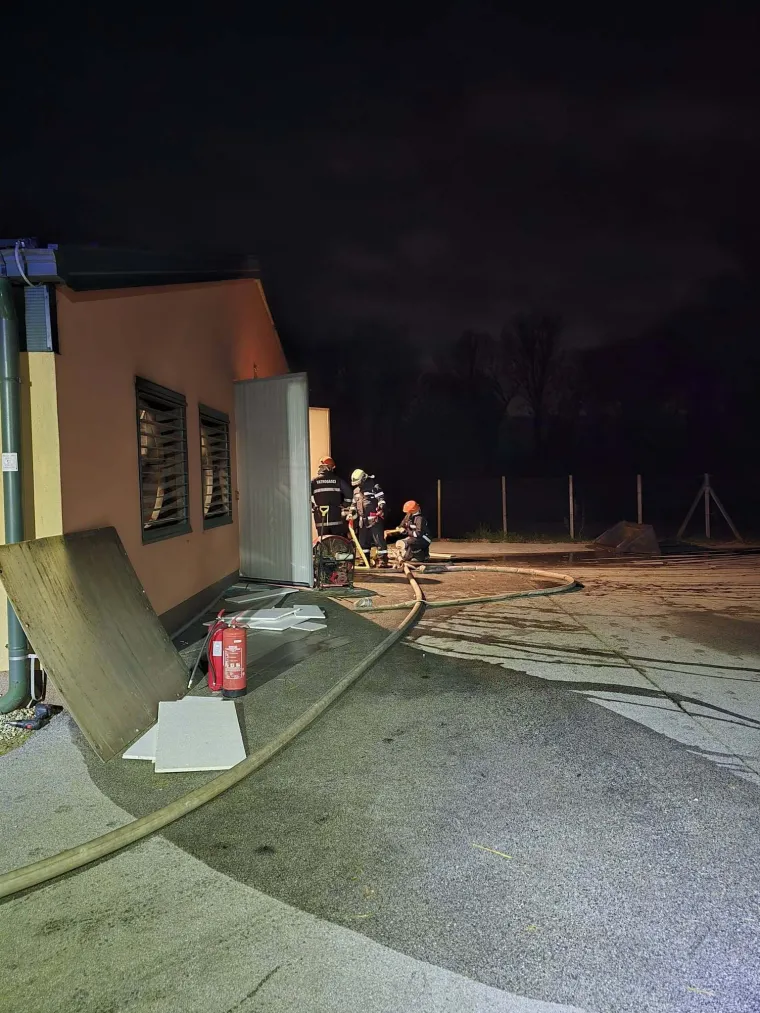 Alarm zazvonio u 00.16! Vatrogasci napustili fe&scaron;tu i spasili stvar: 'Opasnost je bila velika'