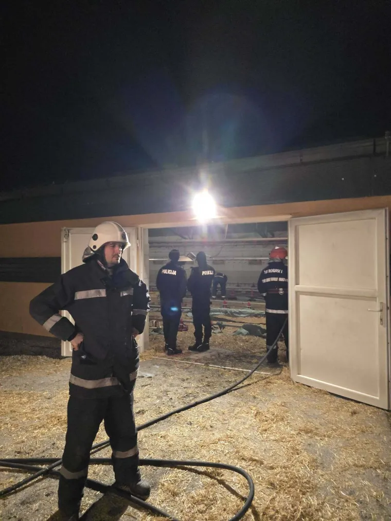 Alarm zazvonio u 00.16! Vatrogasci napustili fe&scaron;tu i spasili stvar: 'Opasnost je bila velika'