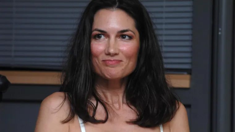 Prizor koji mnogima ledi krv u žilama: Dvina Meler u 2026. u&scaron;la plivajući s morskim psima