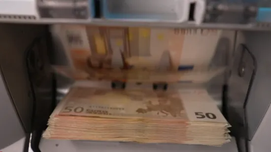 Kartica radi, račun plače: Hrvati u prosincu potro&scaron;ili 3,7 milijardi eura