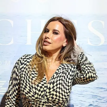 Zapalile dru&scaron;tvene mreže! Nives Celzijus i kći ispratile godinu sa stilom: Zaplesale u mini haljinama