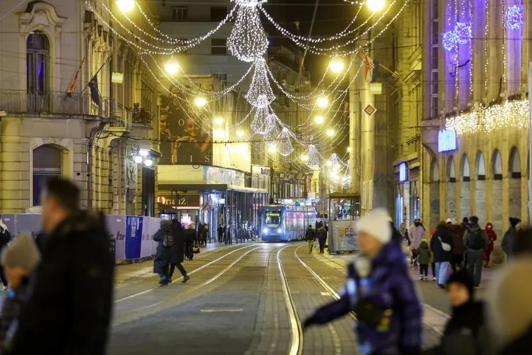 Dok se gase lampice adventa, zvijezde pale novu vatru: Ovim znakovima stižu velike promjene