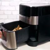 Ovaj dio friteze na vrući zrak često se zanemaruje: Lako ga je očistiti, a evo kako