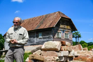 Poznati hrvatski kipar uhićen zbog prijetnji supruzi: 'Ovo je moja zemlja! Ubit ću te!'
