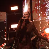 Kakav potez na koncertu: Aleksandra Prijović pri&scaron;la mužu, mreže gore zbog onog &scaron;to su učinili