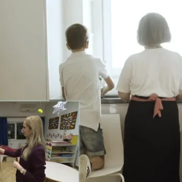 Jo&scaron; jedan grad daje 'plaću' djedovima i bakama za čuvanje unučadi: Donosimo detalje