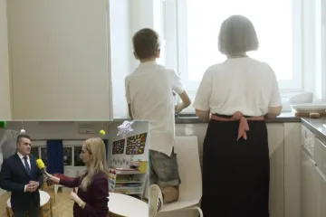 Jo&scaron; jedan grad daje 'plaću' djedovima i bakama za čuvanje unučadi: Donosimo detalje