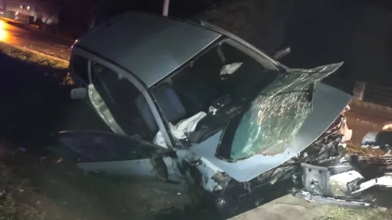 Stravične fotografije s ceste kraj Novske: Auto potpuno smrskan u jarku, vozač poginuo