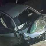 Stravične fotografije s ceste kraj Novske: Auto potpuno smrskan u jarku, vozač poginuo