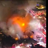 Buktinja u Denveru: Vatrogasci se bore s požarom veličine gradskog bloka, ljudi evakuirani