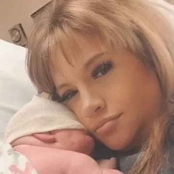 Fenomen u Americi: Djevojka rodila 'divovsku' bebu, liječnici i sestre nisu skrivale &scaron;ok