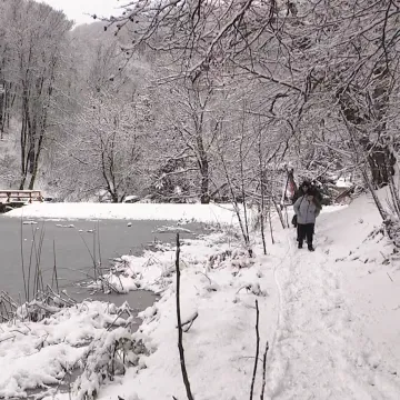 Snježna bajka na Papuku privukla ljudi iz cijele Hrvatske: 'Slapovi zaleđeni, snijeg svuda, prekrasno'