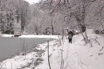 Snježna bajka na Papuku privukla ljudi iz cijele Hrvatske: 'Slapovi zaleđeni, snijeg svuda, prekrasno'