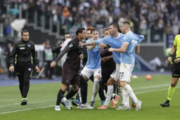 Napoli se približio Milanu u ludoj utakmici: Tri isključenja i pogodak biv&scaron;eg igrača Dinama