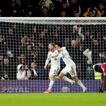 Sve se okrenulo protiv Redsa: Liverpool u nadoknadi zabio za pobjedu pa primio golčinu