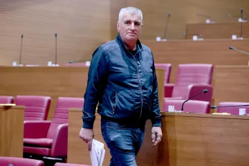 Tek joj je 25 godina, a već ima karijeru u politici: Evo kako izgleda buduća snaha Mire Bulja