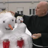 Gvardijan lopatom napravio 'Snježnog svetog Antuna', vjernici odu&scaron;evljeni: 'Ovo je na&scaron;a radost!'