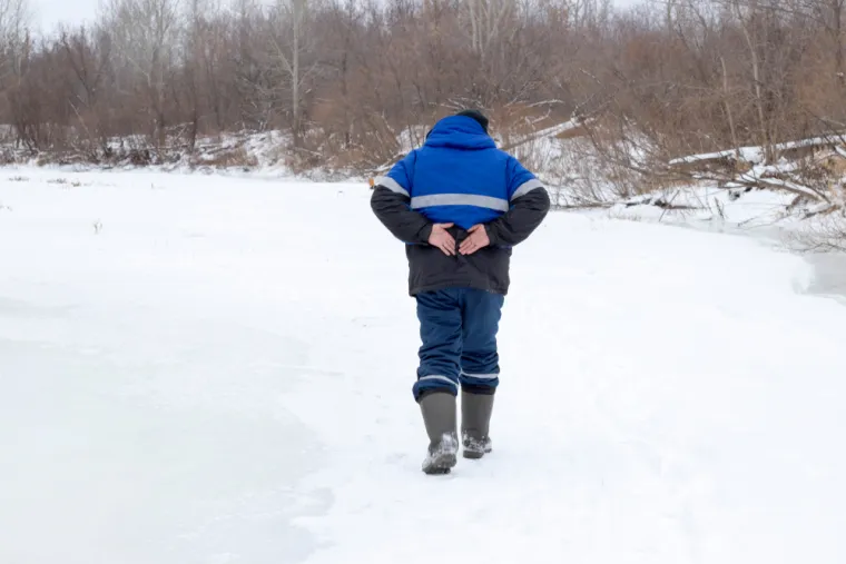 Kirurzi upozoravaju: Ovaj udobni zimski odjevni predmet može uzrokovati bolove u leđima