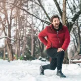 Kirurzi upozoravaju: Ovaj udobni zimski odjevni predmet može uzrokovati bolove u leđima