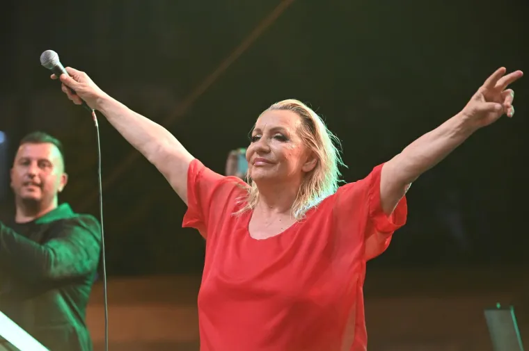 Vesna Zmijanac progovorila o svom zdravstvenom stanju: 'Mene razbole i sahrane'