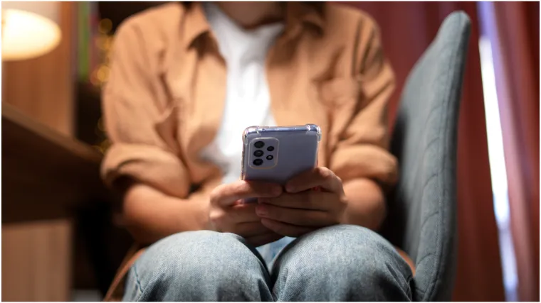 Provodila je osam sati na dan na mobitelu, a onda je otkrila trik koji joj je promijenio život