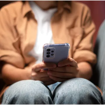 Provodila je osam sati na dan na mobitelu, a onda je otkrila trik koji joj je promijenio život