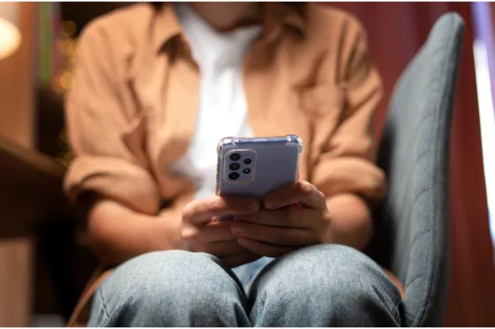 Provodila je osam sati na dan na mobitelu, a onda je otkrila trik koji joj je promijenio život