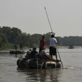 Migrantima počeli oduzimati mobitele, pregledavat će im i usta: 'Obećali smo vratiti red'