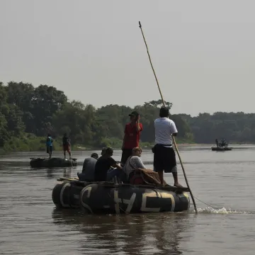 Migrantima počeli oduzimati mobitele, pregledavat će im i usta: 'Obećali smo vratiti red'