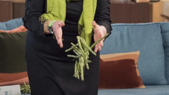 Vidovnjakinja koja proriče iz &scaron;paroga najavila skandale i smrti slavnih osoba