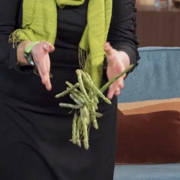 Vidovnjakinja koja proriče iz &scaron;paroga najavila skandale i smrti slavnih osoba