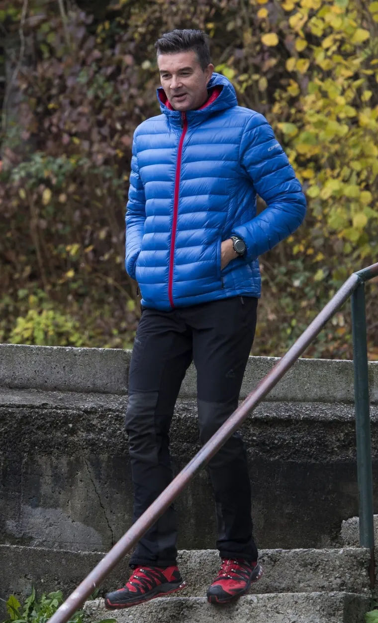 Godinama su ga skrivali od javnosti: Evo kako izgleda brat Melanie Trump koji živi u Sloveniji