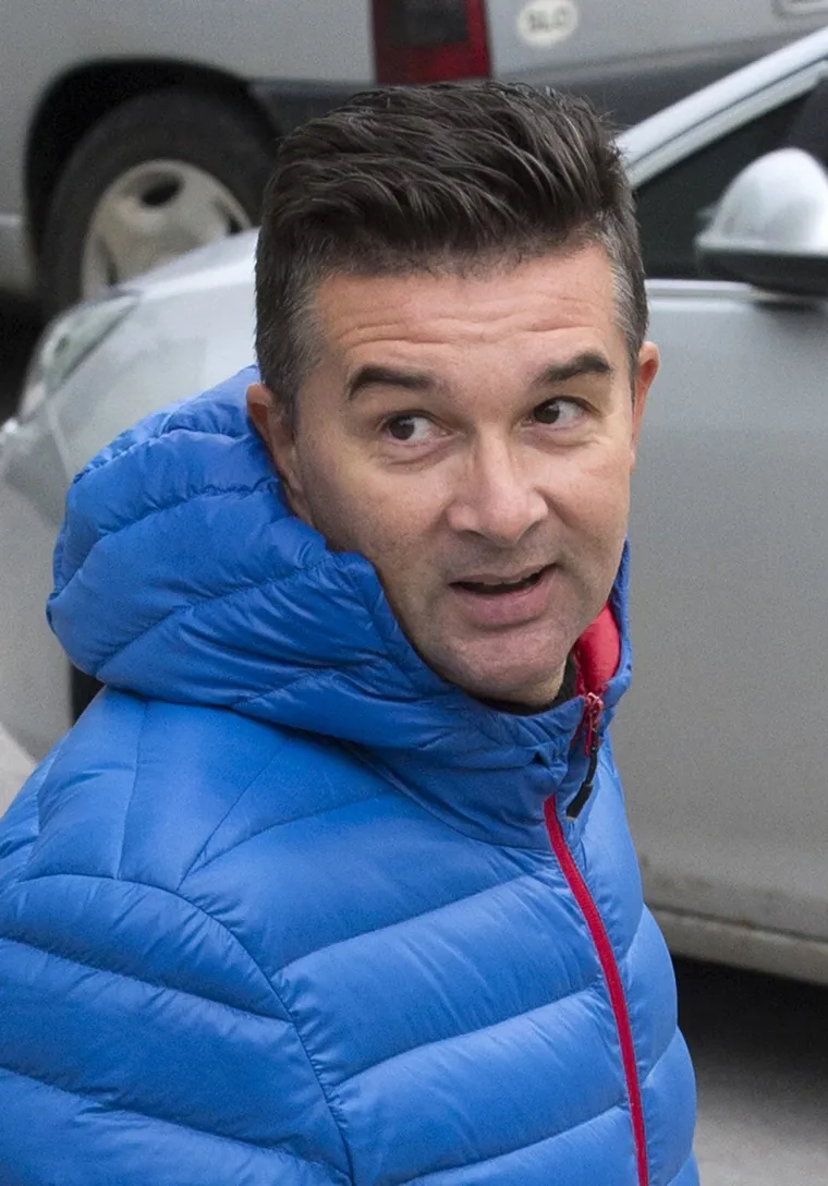 Godinama su ga skrivali od javnosti: Evo kako izgleda brat Melanie Trump koji živi u Sloveniji