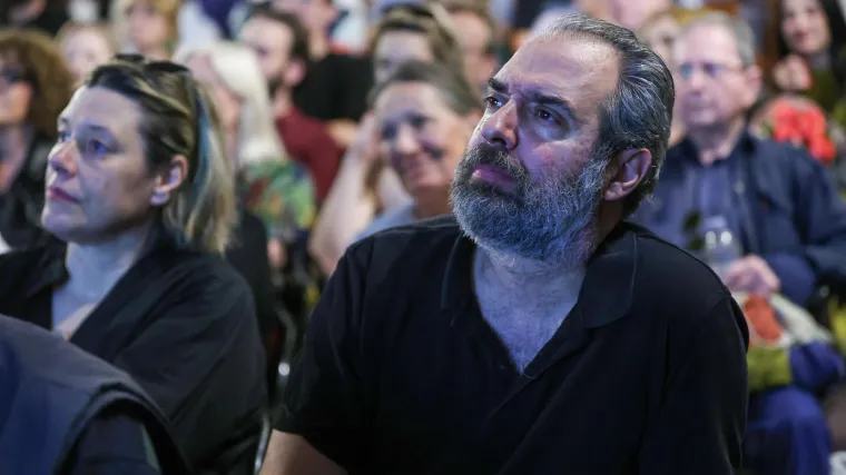 Na dalekom obiteljskom odmoru, Enes Vejzović neočekivano je naletio na kolegu sa seta