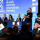 Mladi SDP-ovci žestoko odgovorili Mladeži HDZ-a koja se pohvalila Vladom: 'Deka za pokriti se po glavi'