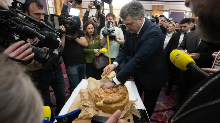 Plenković čestitao Božić pravoslavnim vjernicima: 'Važnije je nego ikada njegovati partnerstvo'