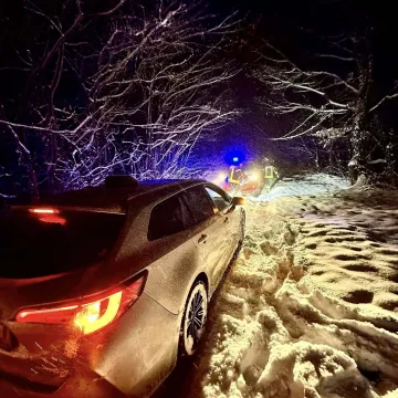 Drama u noći: Upalio navigaciju, zavr&scaron;io na nemogućem mjestu! Morao je zvati pomoć