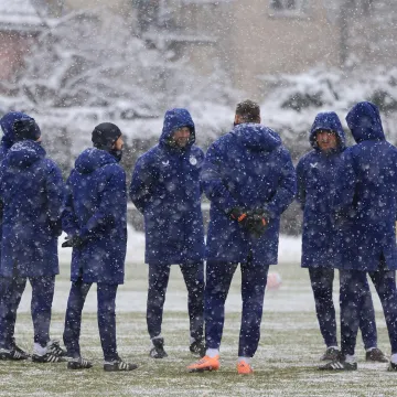 Na treningu Dinama kape, &scaron;alovi i termo donje rublje: Samo dvojica 'luđaka' u kratkim hlačicama