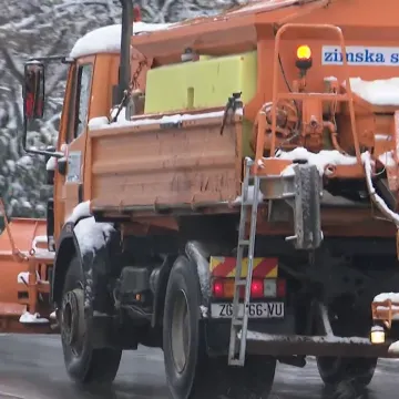 Dok se zimske službe bore s mećavom, vozači rade ne&scaron;to neshvatljivo! 'To nam je veći problem'