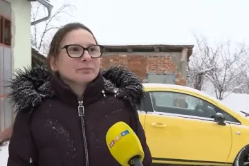 Dirljiva priča iz okolice Varaždina: Obnovili auto i darovali ga samohranoj majci!