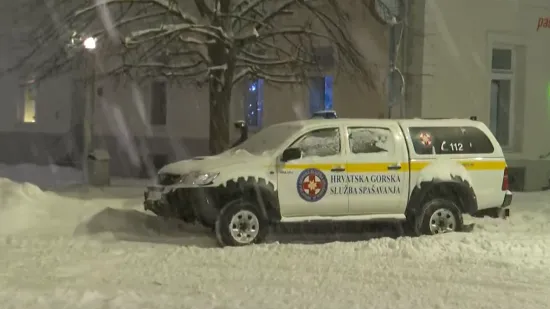 U Lici napadalo već pola metra snijega: 'Na TV-u izgleda lijepo, ali u stvarnosti...'