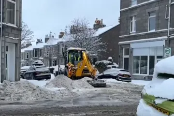 Ledeni val okovao Europu, ima i mrtvih! Promet u kolapsu: 'Ako možete, radite od kuće!'