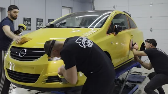 Dobročinitelji u akciji: Obnovili stari auto pa ga darovali samohranoj majci