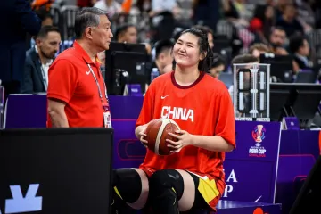 Majko mila, čime je hrane? Divovska tinejdžerica je čudo ko&scaron;arke protiv koje nitko ne može igrati