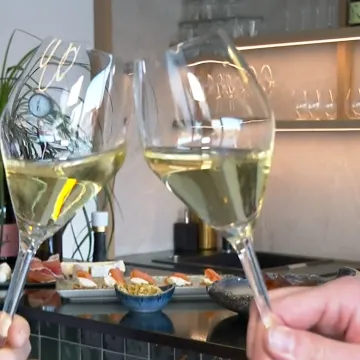 Zbog ogromnih marži, Hrvatska u kafićima odvraća goste od vina. Kako to rade Grci i &Scaron;panjolci?