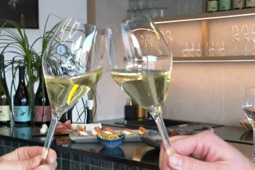 Zbog ogromnih marži, Hrvatska u kafićima odvraća goste od vina. Kako to rade Grci i &Scaron;panjolci?