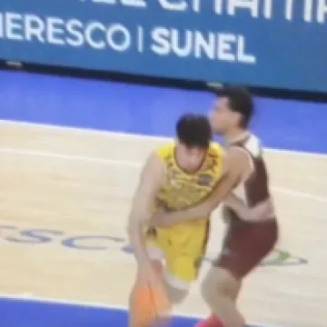 Kakva lakrdija: Utakmica trajala samo 7 minuta! Repe&scaron;a na vrijeme pobjegao iz kluba