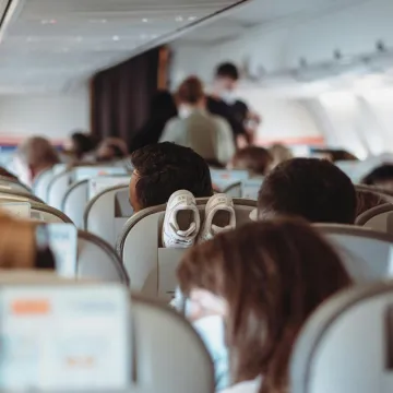 Stjuardesa otkriva: 'Ovo je najprljavije mjesto u avionu, a svi ondje stavljamo kapute'